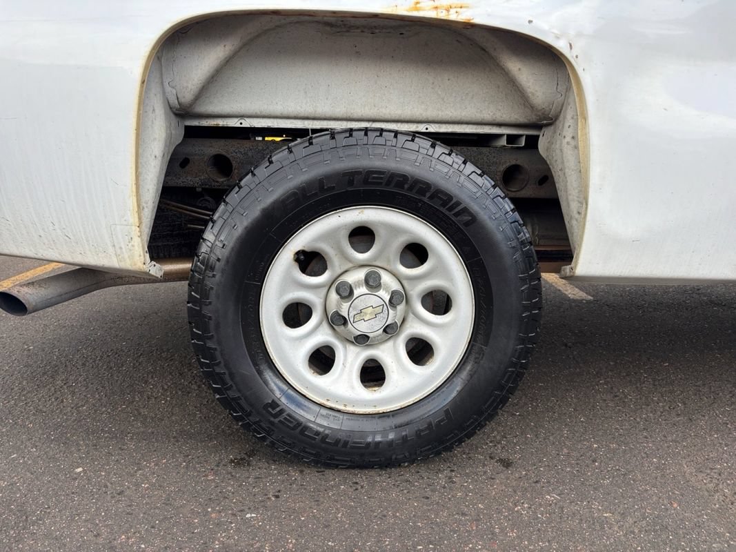 Used 2009 Chevrolet Silverado 1500 W/T AWD/4WD image 11