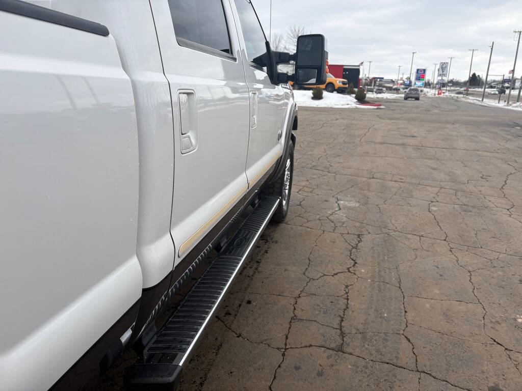 Used 2016 Ford F350 King Ranch w/ King Ranch w/Chrome Package AWD/4WD image 5