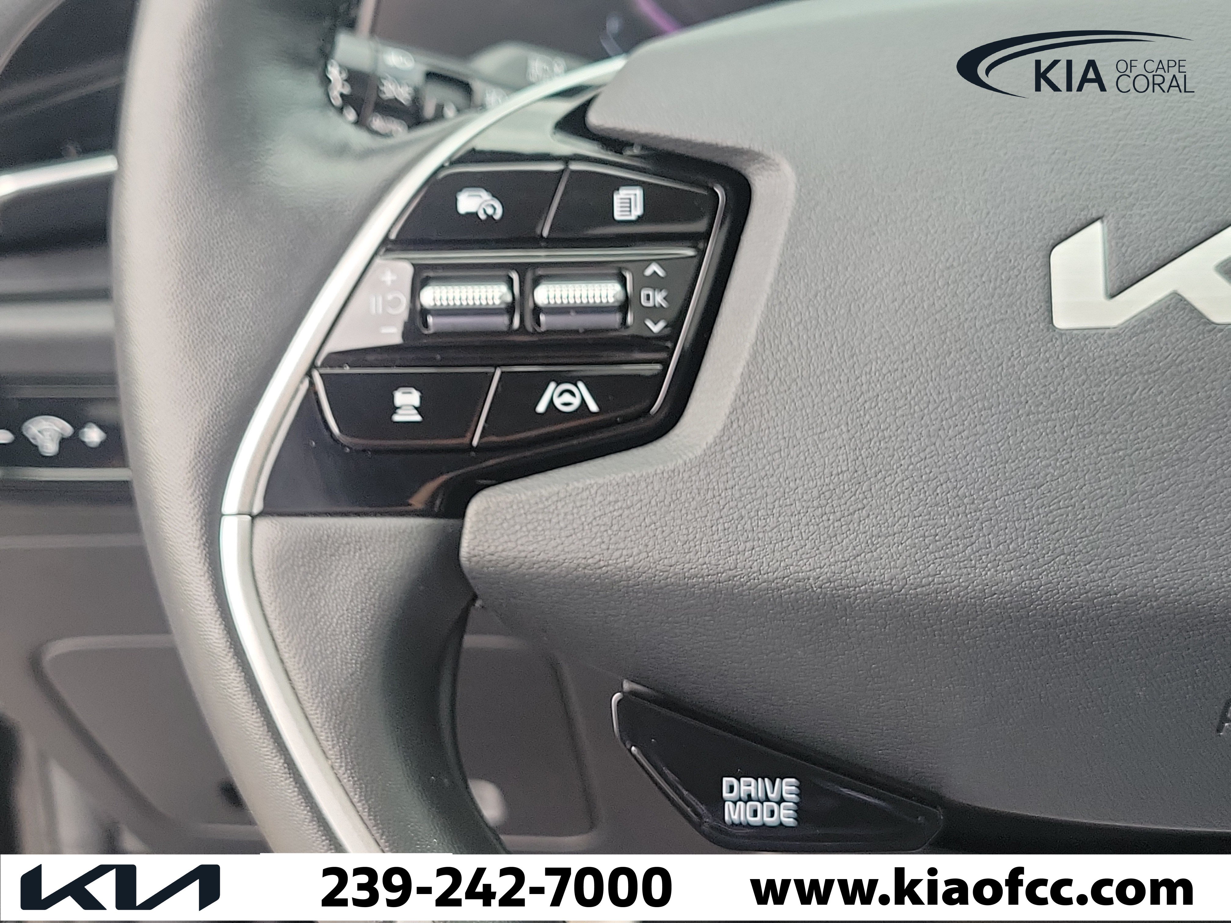 Certified 2023 Kia Niro SX Touring FWD image 25