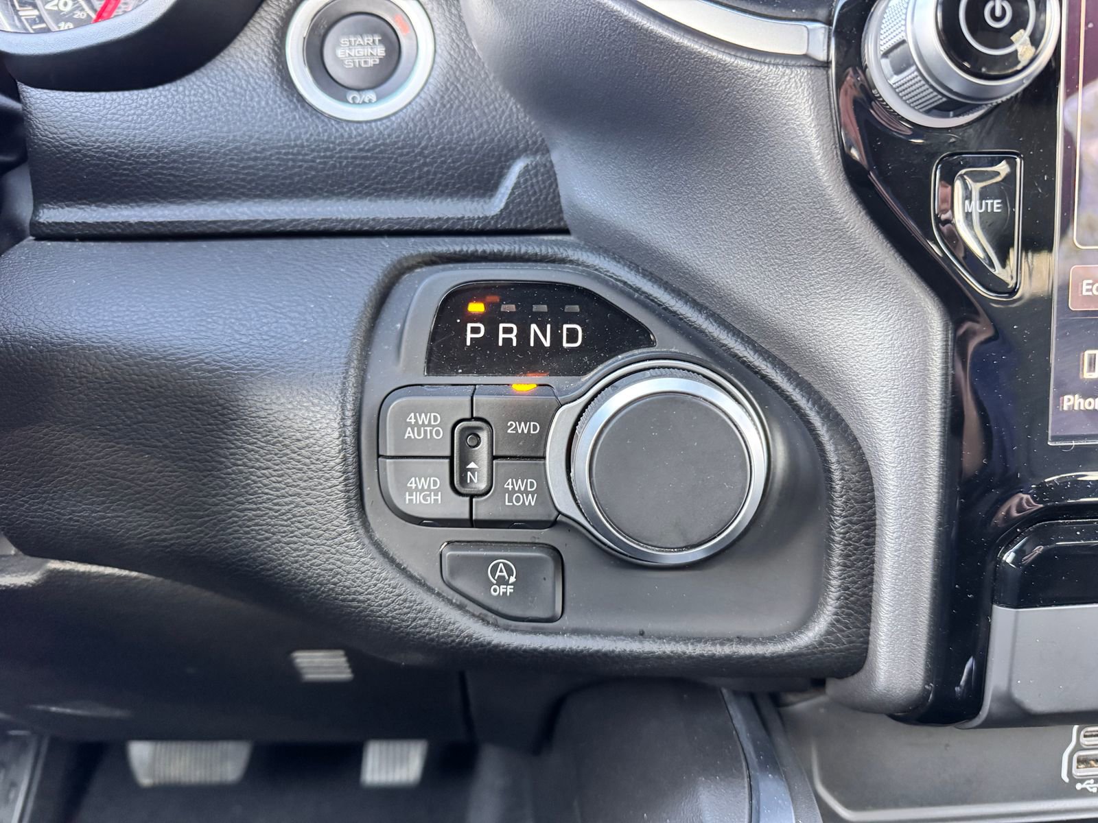 Used 2025 RAM 1500 Big Horn AWD/4WD image 16