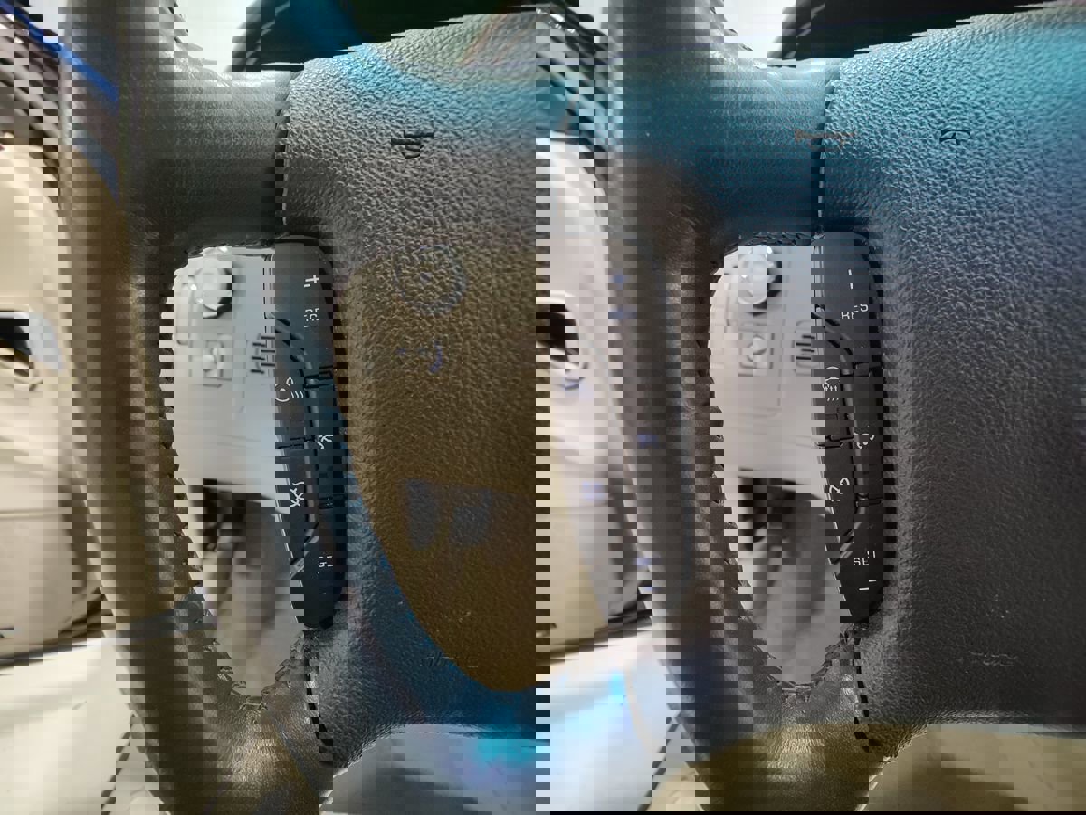 Used 2007 Cadillac DTS Performance image 37