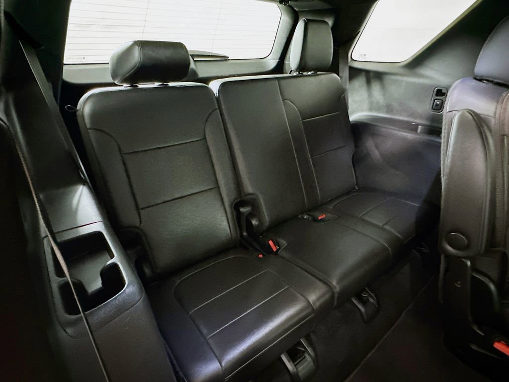 Used 2023 Chevrolet Traverse High Country image 14