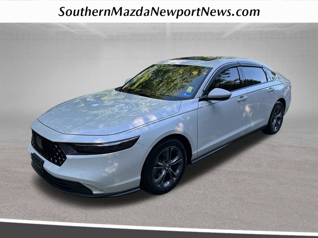 Used 2023 Honda Accord EX image 1