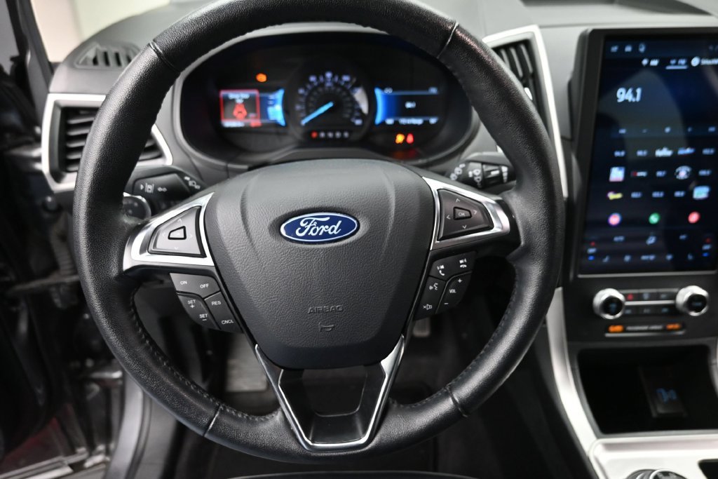 Used 2024 Ford Edge SEL AWD/4WD image 17