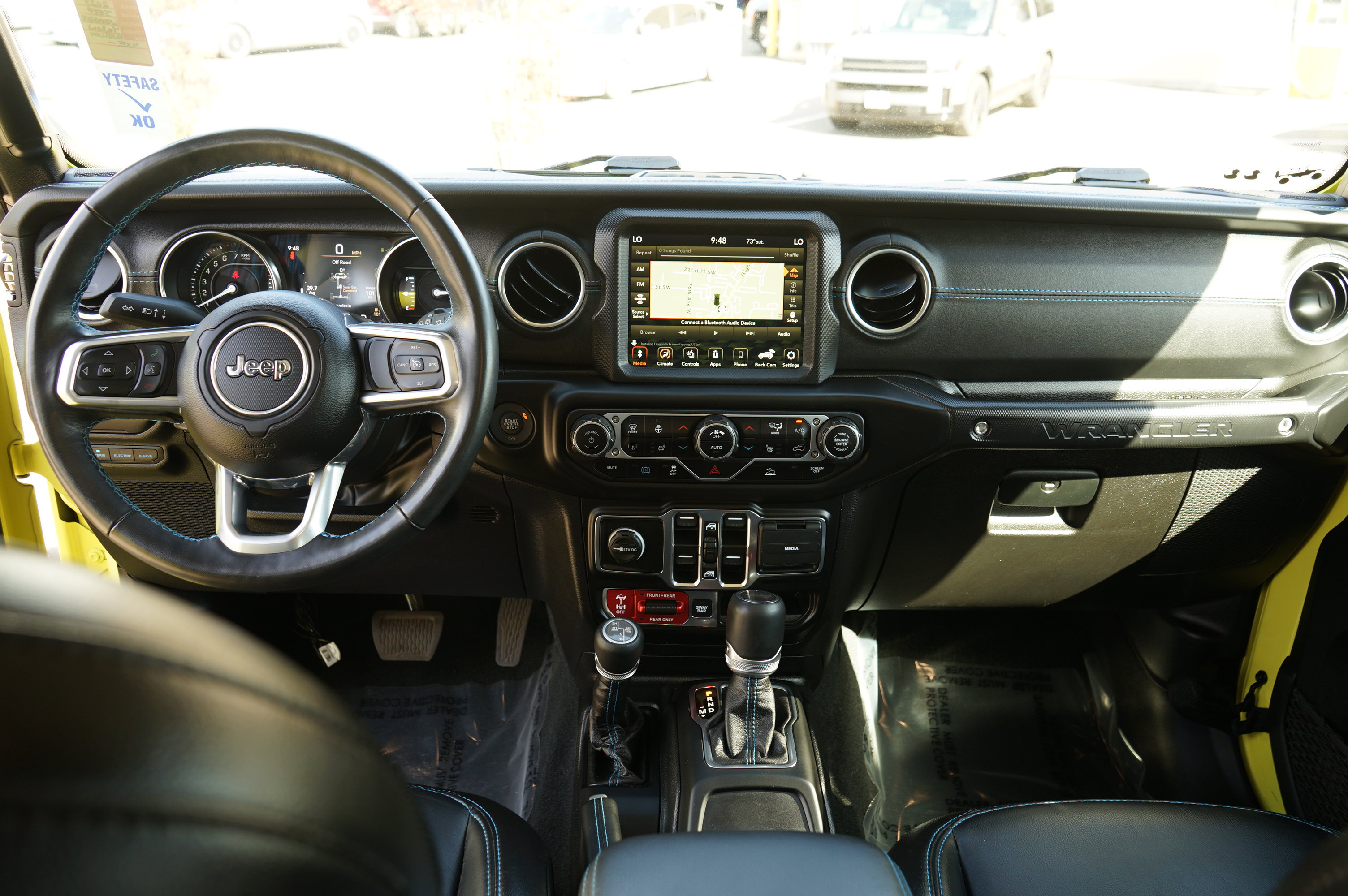 Used 2023 Jeep Wrangler Unlimited Rubicon 4xe w/ Cold Weather Group AWD/4WD image 19