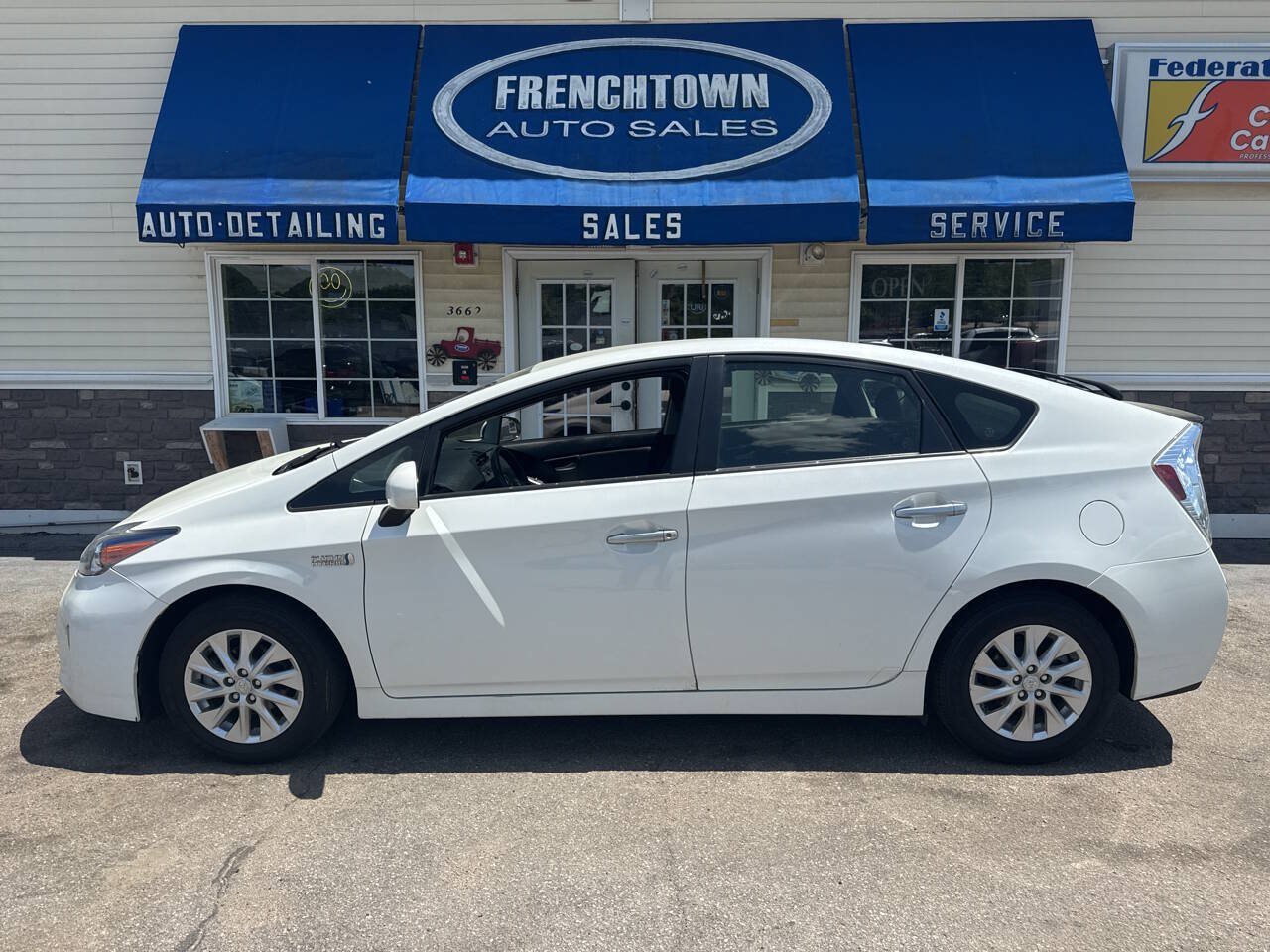 Used 2012 Toyota Prius Prime Plug-In Hybrid FWD image 3