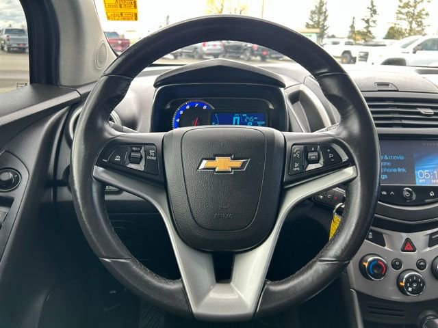 Used 2016 Chevrolet Trax LT w/ LT Convenience Package AWD/4WD image 19