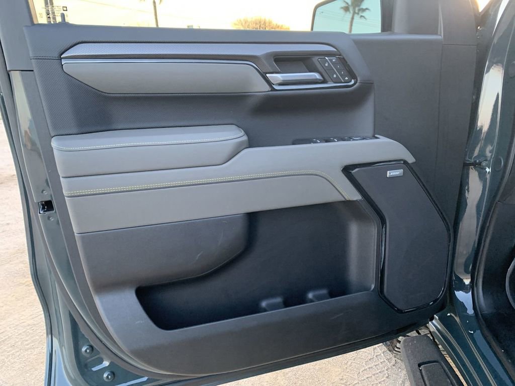 Used 2025 Chevrolet Silverado 1500 ZR2 image 21