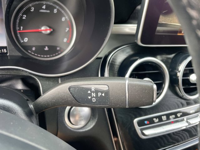 Used 2019 Mercedes-Benz GLC 300 4MATIC image 33
