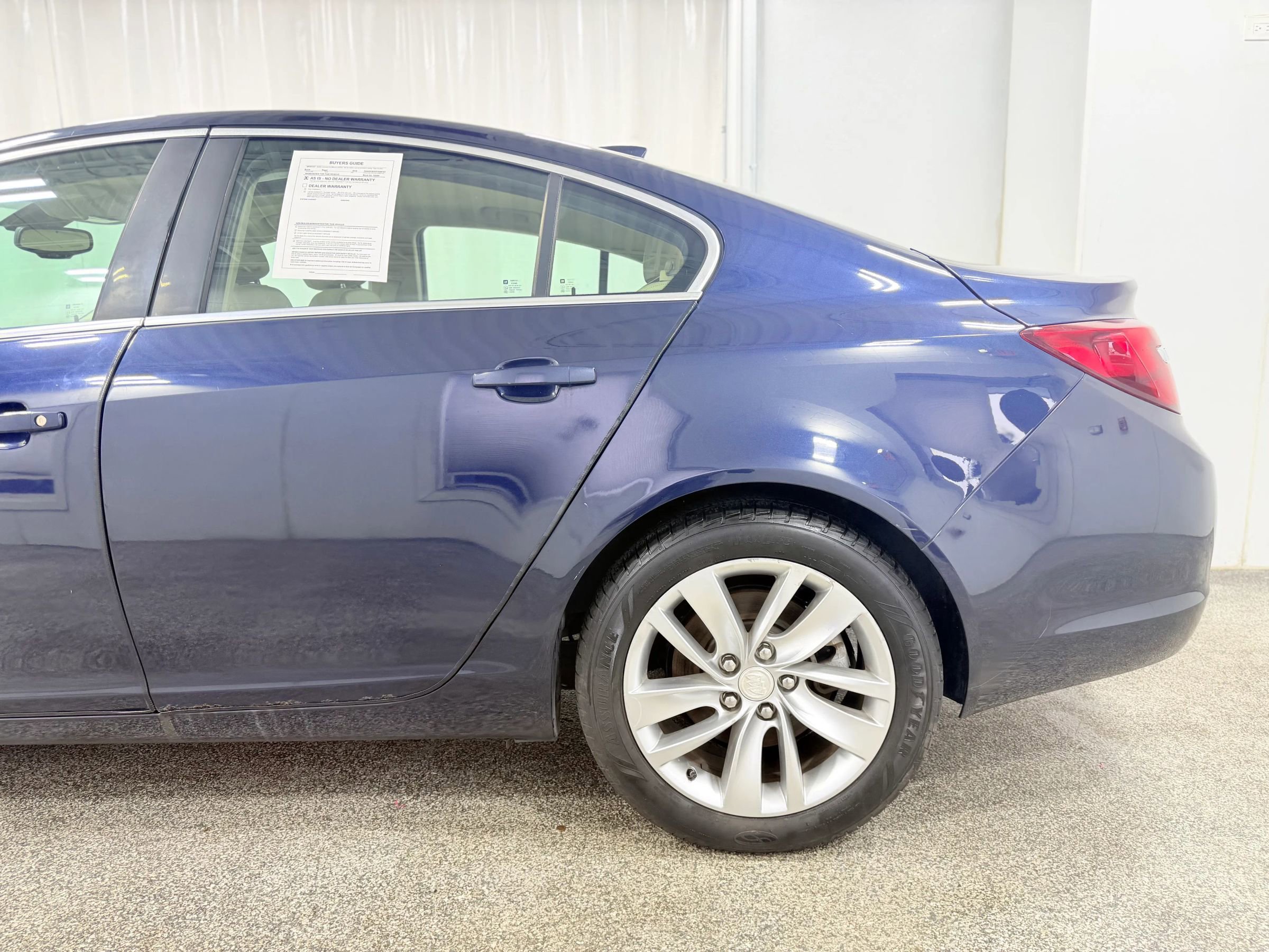 Used 2015 Buick Regal FWD image 5