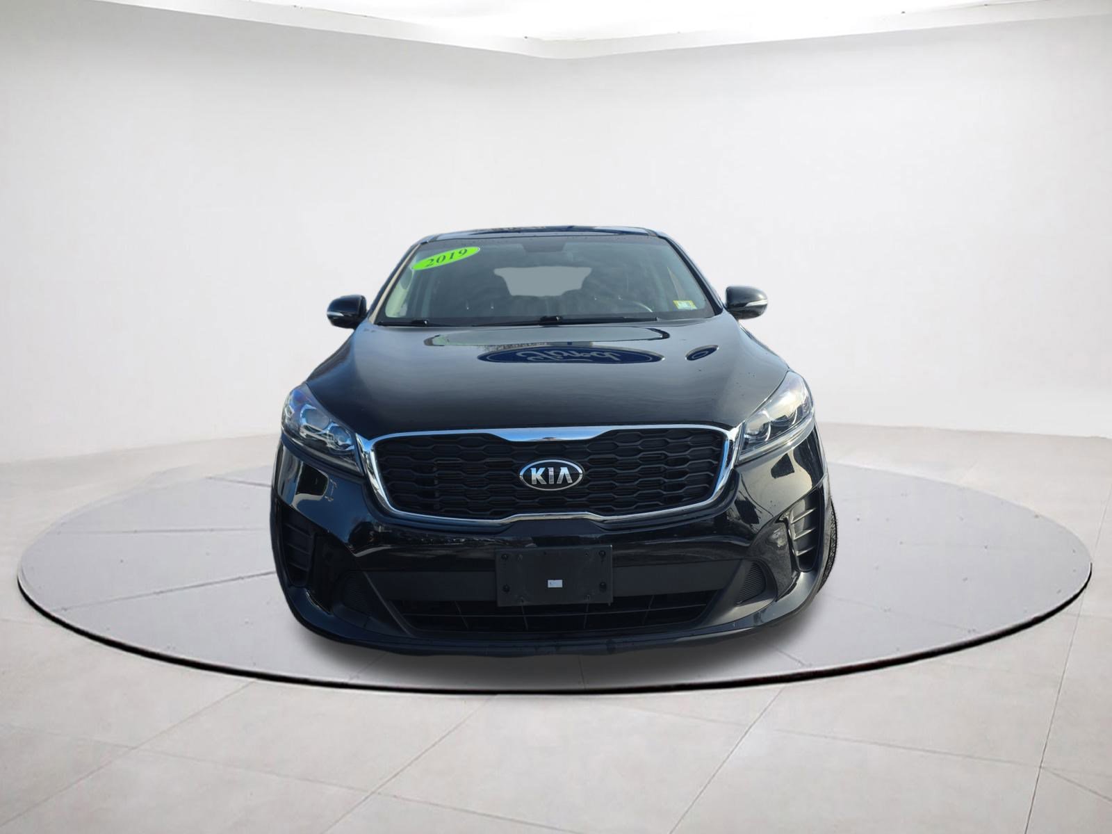 Used 2019 Kia Sorento LX image 2