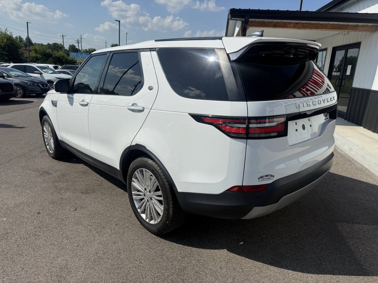 Used 2017 Land Rover Discovery HSE Luxury AWD/4WD image 11