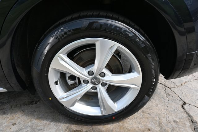 Used 2020 Audi Q5 2.0T Premium Plus w/ Premium Plus Package AWD/4WD image 13