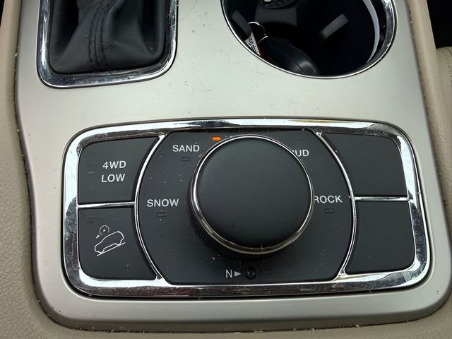 Used 2017 Jeep Grand Cherokee Limited AWD/4WD image 26