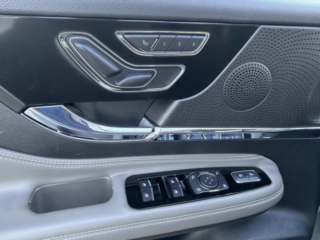 New 2026 Lincoln Corsair Premiere FWD image 11