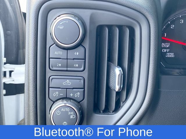 Certified 2022 Chevrolet Silverado 1500 Custom Trail Boss w/ LPO, Dark Essentials Package AWD/4WD image 17