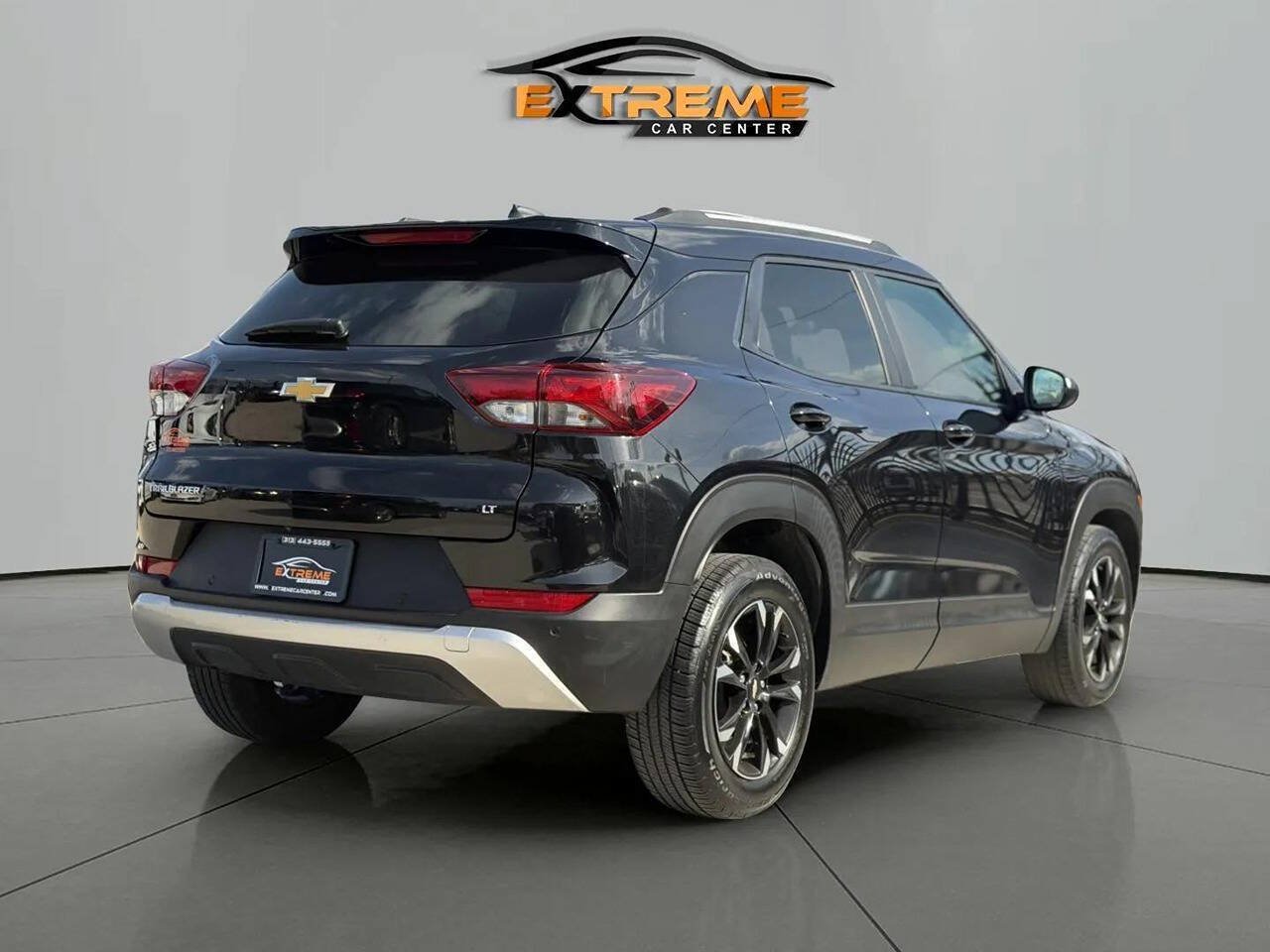 Used 2022 Chevrolet TrailBlazer LT w/ Convenience Package FWD image 8