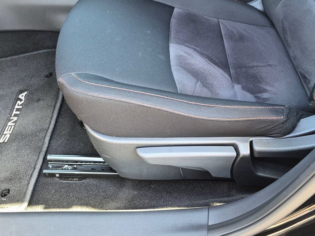 Certified 2025 Nissan Sentra SR FWD image 16