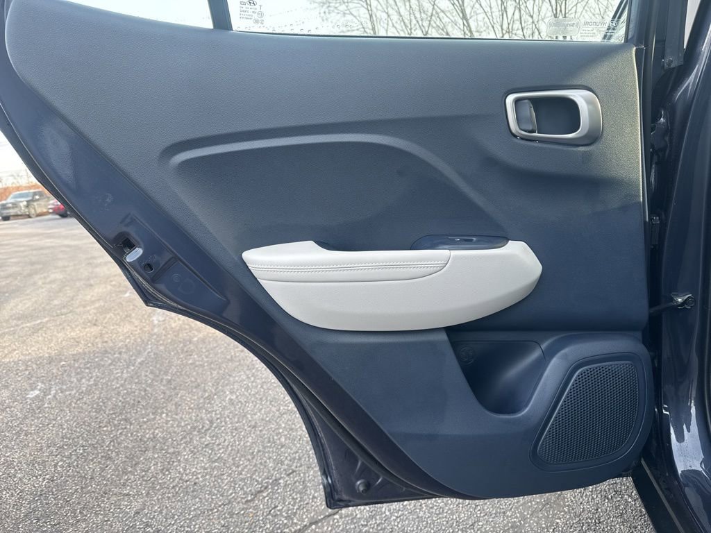 Used 2023 Hyundai Venue Limited w/ Cargo Package image 26