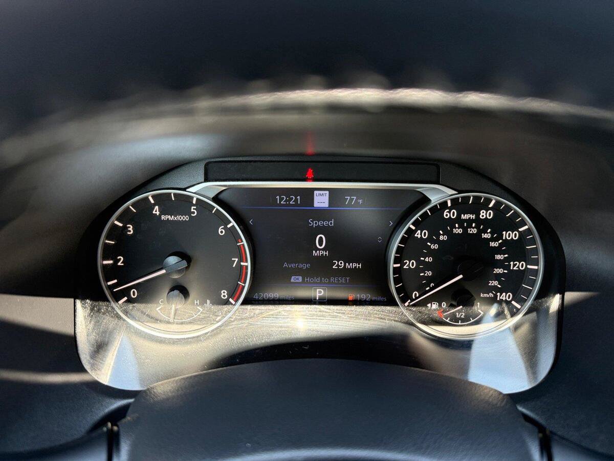 Used 2024 Nissan Altima 2.5 SV w/ SV Premium Package FWD image 16