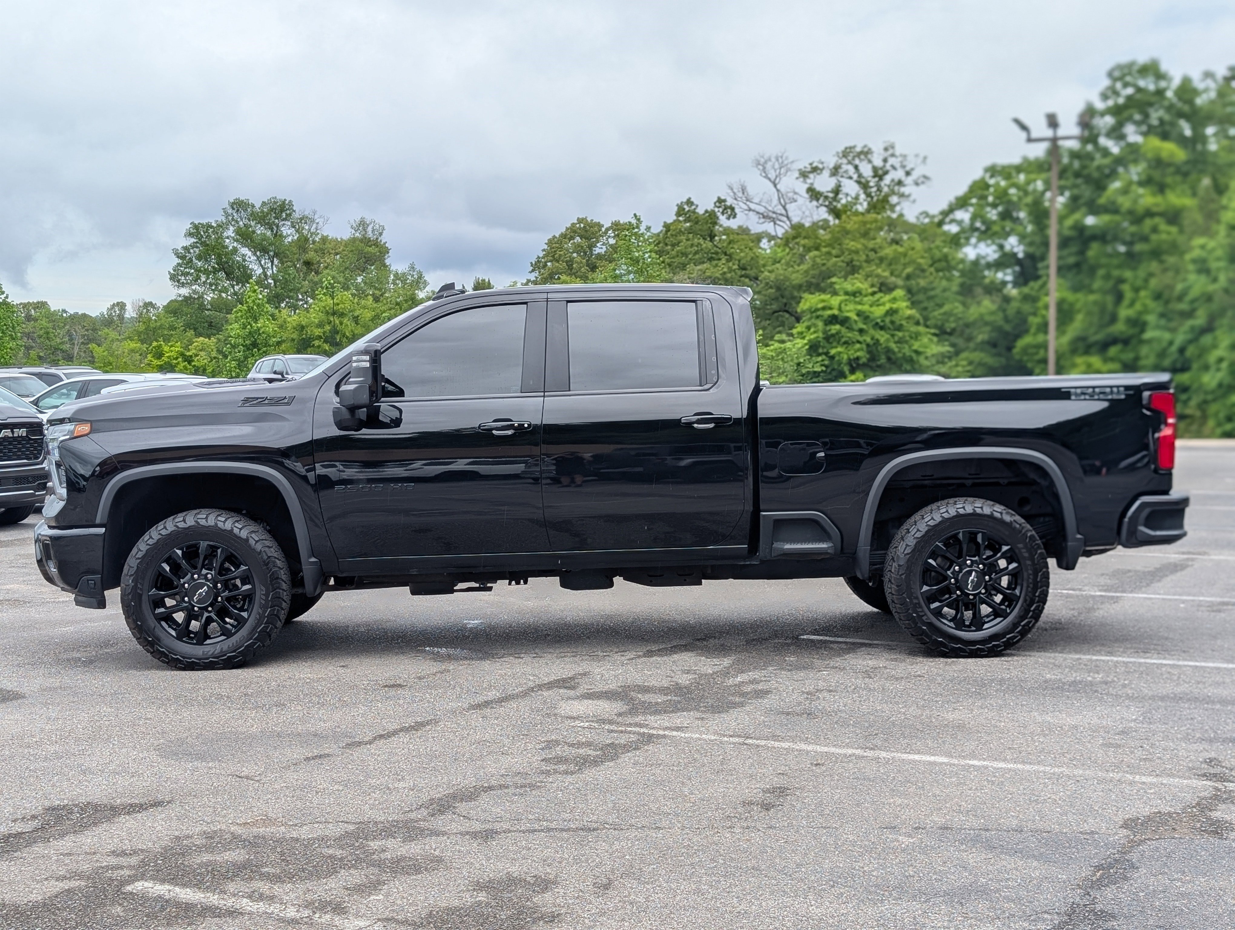 Used 2025 Chevrolet Silverado 2500 LT w/ Trail Boss Package AWD/4WD image 6