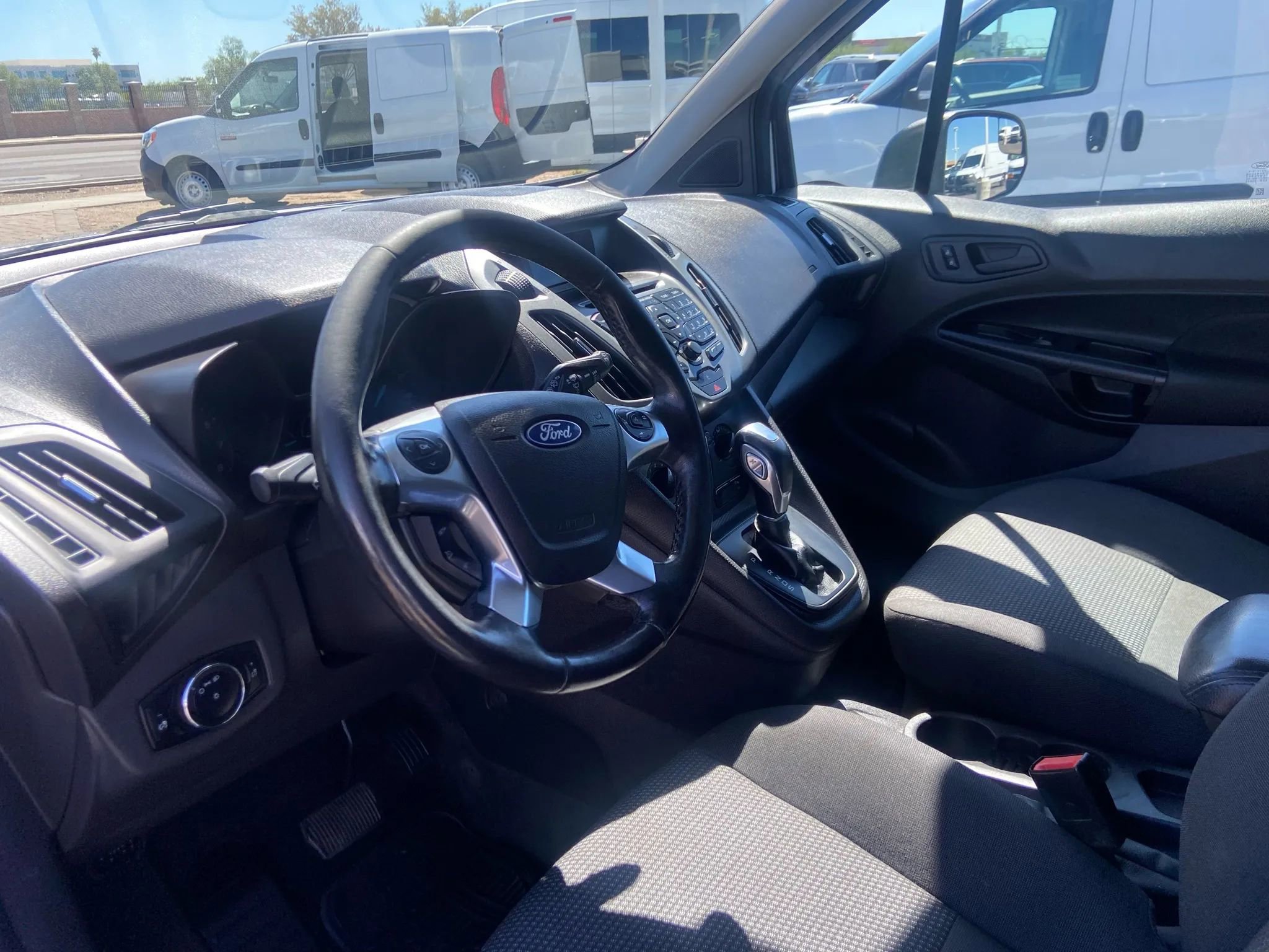 Used 2017 Ford Transit Connect XL image 11
