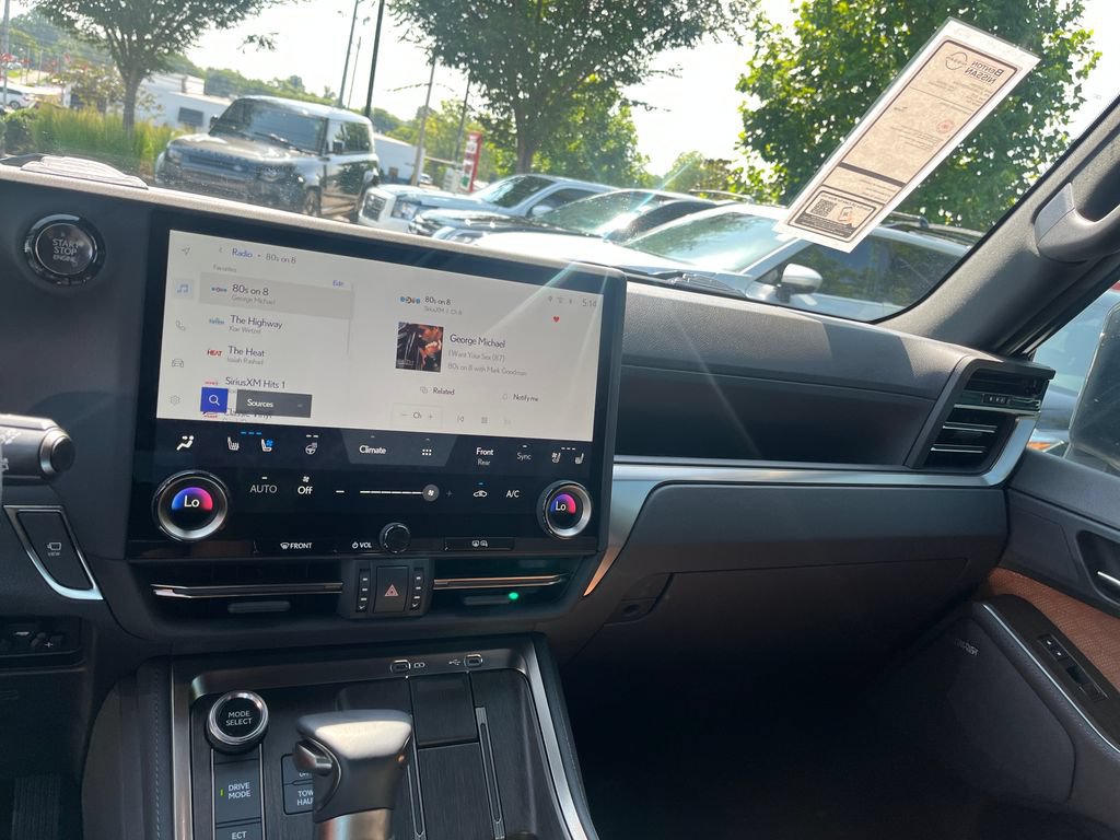 Used 2025 Lexus GX 550 w/ Accessory Package (Z1) AWD/4WD image 14