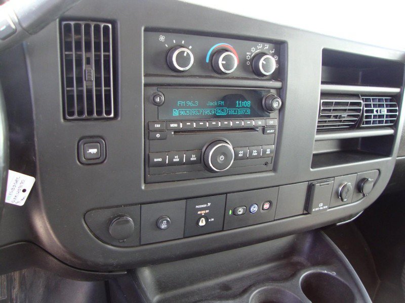Used 2019 Chevrolet Express 3500 w/ Power Convenience Package RWD image 10