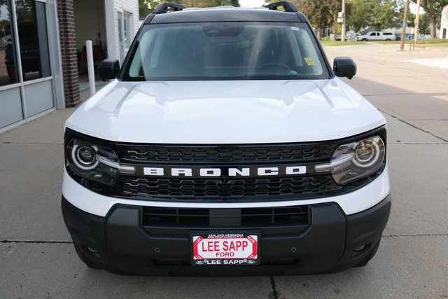 New 2025 Ford Bronco Sport Outer Banks image 4