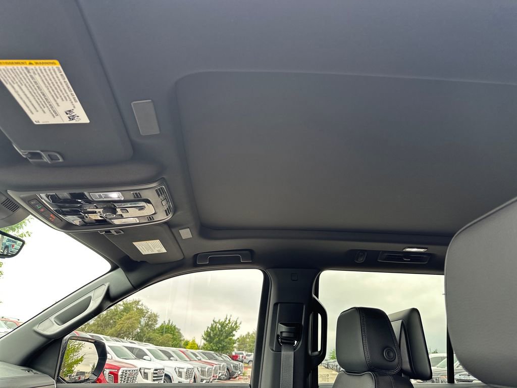 New 2026 GMC Yukon Denali w/ Denali Reserve Package RWD image 33