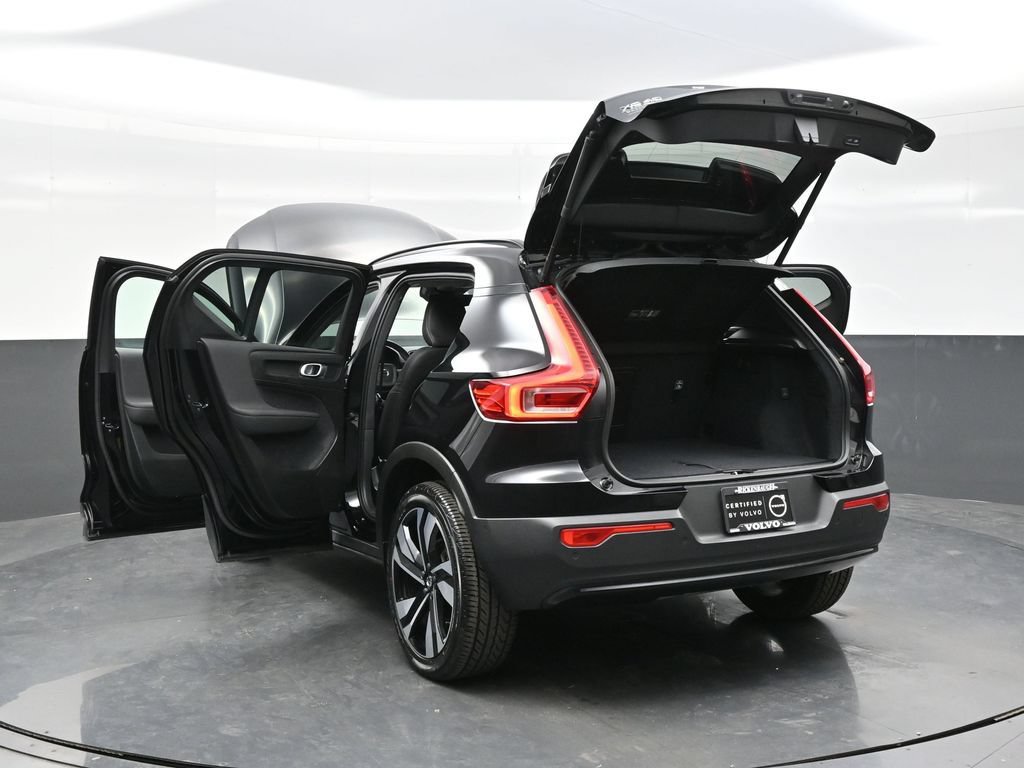 Used 2024 Volvo XC40 B5 Plus w/ Protection Package Premier AWD/4WD image 43