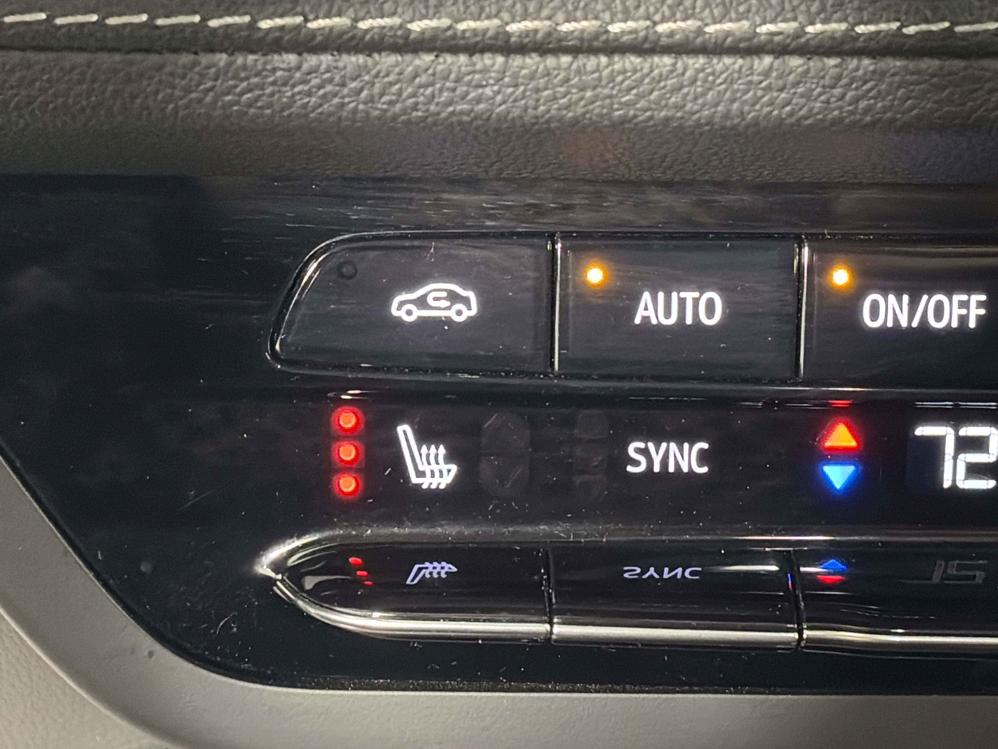 Used 2023 Buick Envision Essence image 23