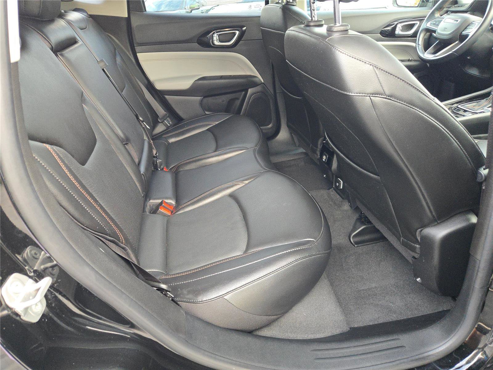 Used 2022 Jeep Compass Limited image 11