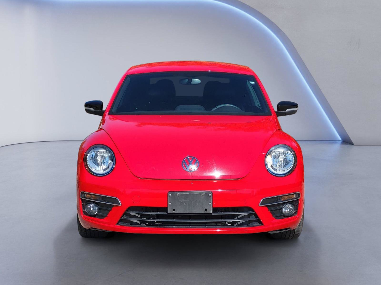 Used 2013 Volkswagen Beetle 2.0T FWD image 2