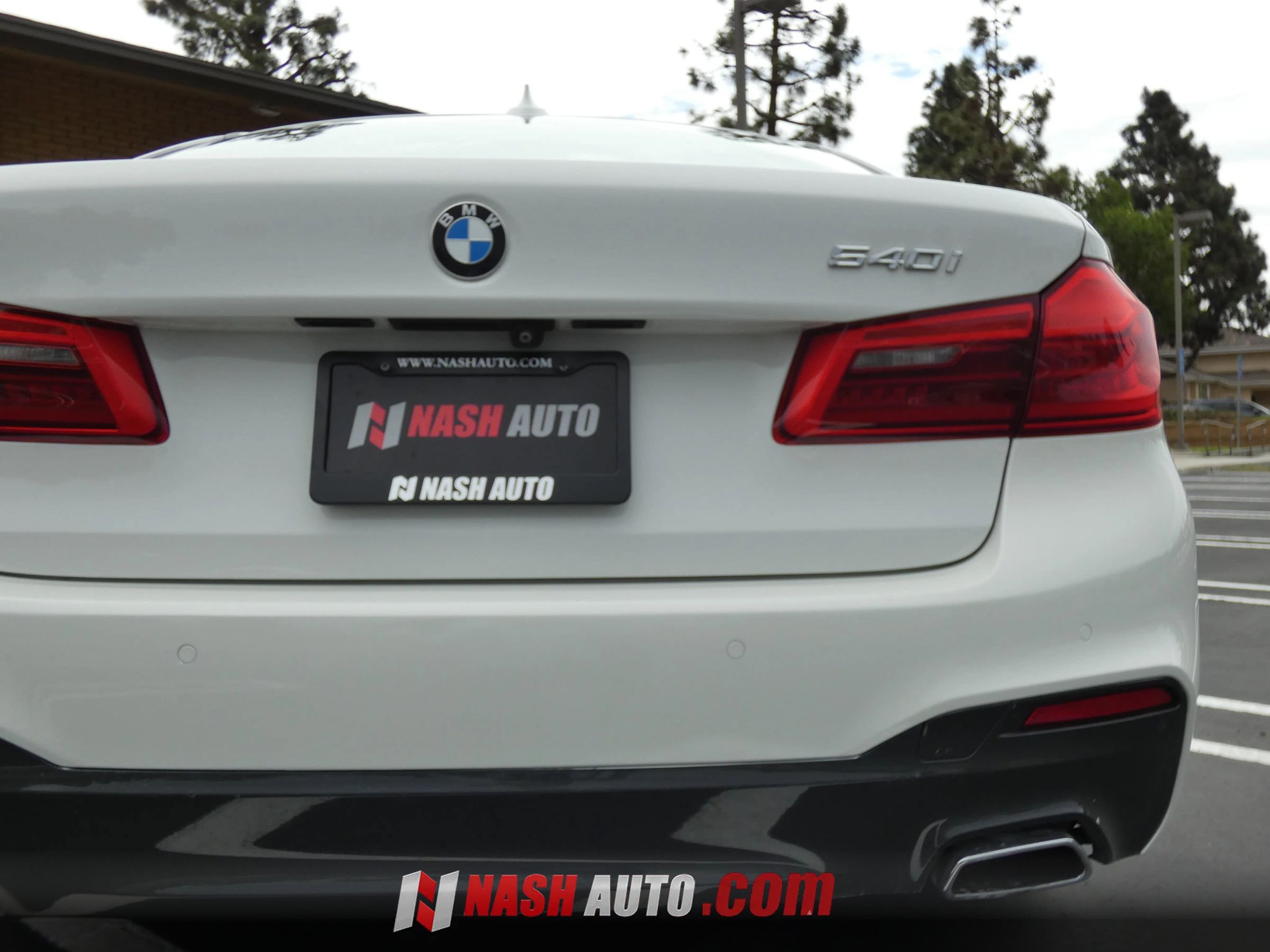 Used 2017 BMW 540i RWD image 9
