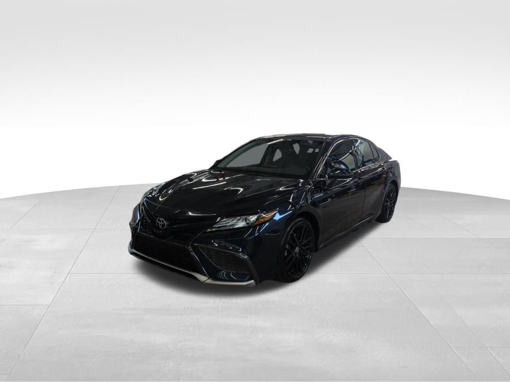 Used 2021 Toyota Camry XSE image 2