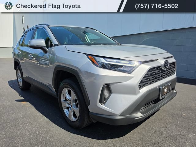 Used 2025 Toyota RAV4 XLE AWD/4WD image 7