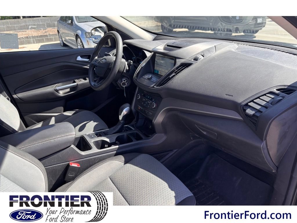 Used 2018 Ford Escape SE w/ SE Sync 3 Package FWD image 17