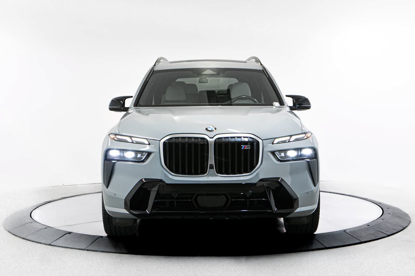 Used 2024 BMW X7 M60i w/ Climate Comfort Package AWD/4WD image 10