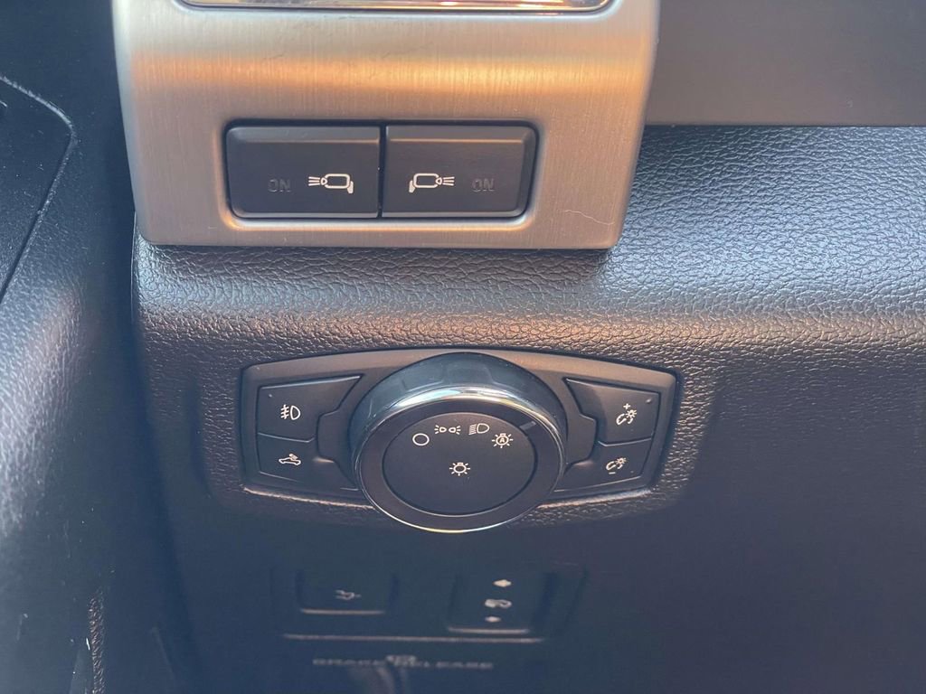 Certified 2017 Ford F250 Platinum w/ Platinum Ultimate Package image 12