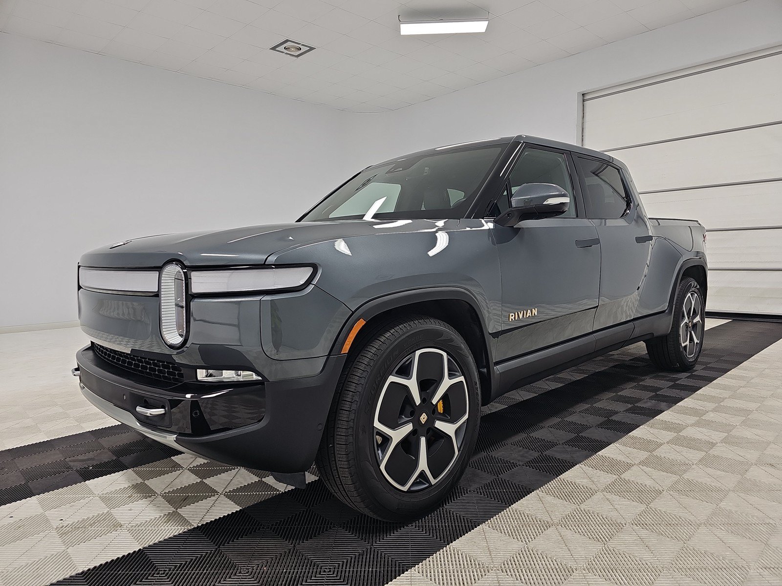 Used 2022 Rivian R1T Adventure