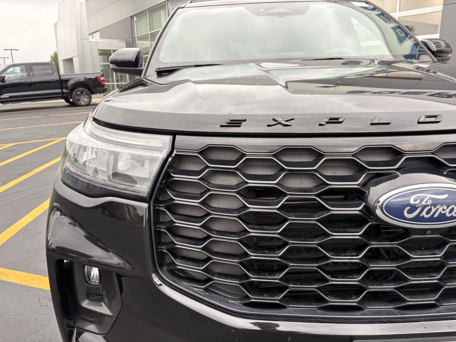 Used 2025 Ford Explorer ST-Line AWD/4WD image 24