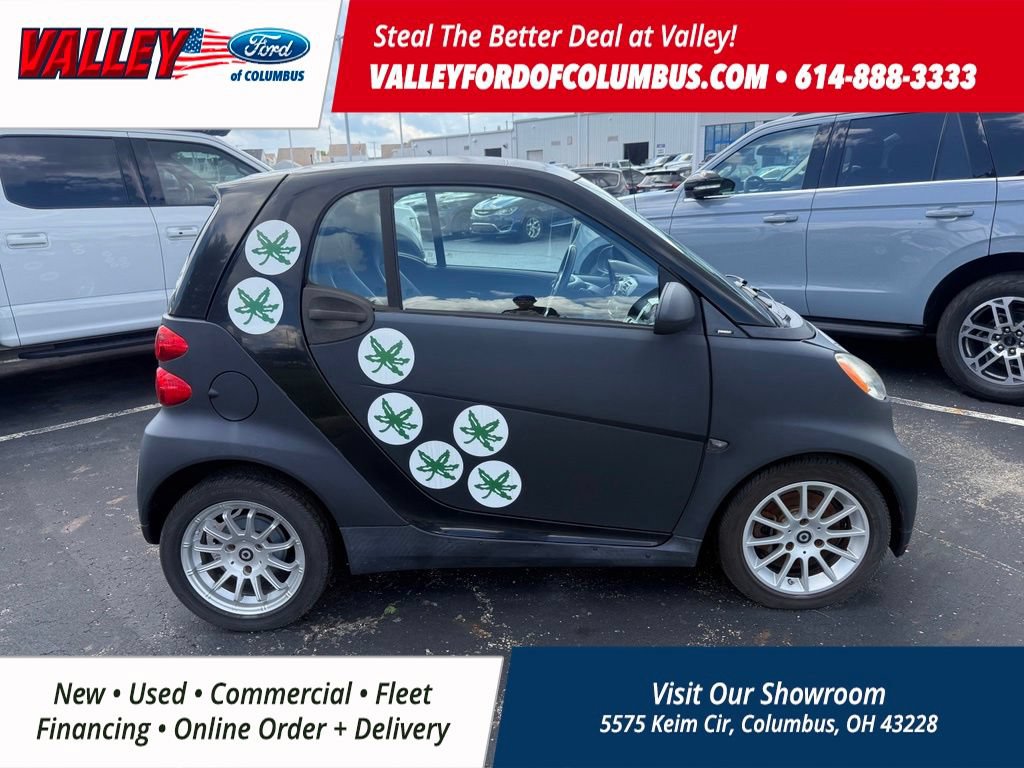 Used 2012 smart fortwo passion RWD image 2