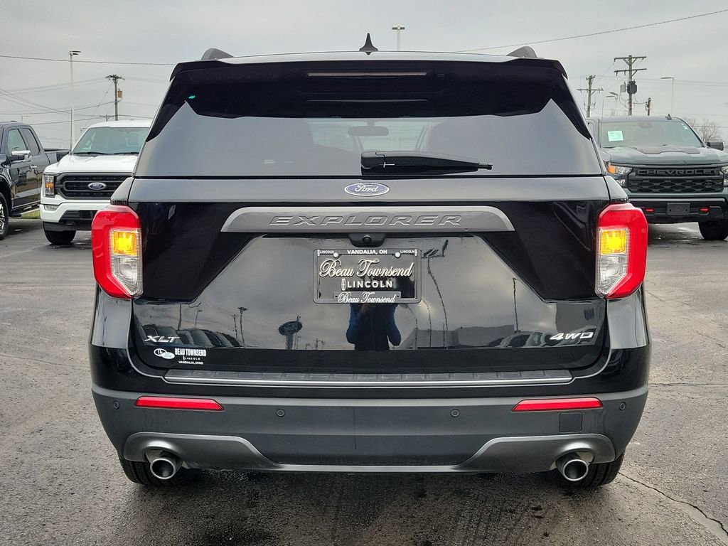 Certified 2023 Ford Explorer XLT w/ Equipment Group 202A image 5