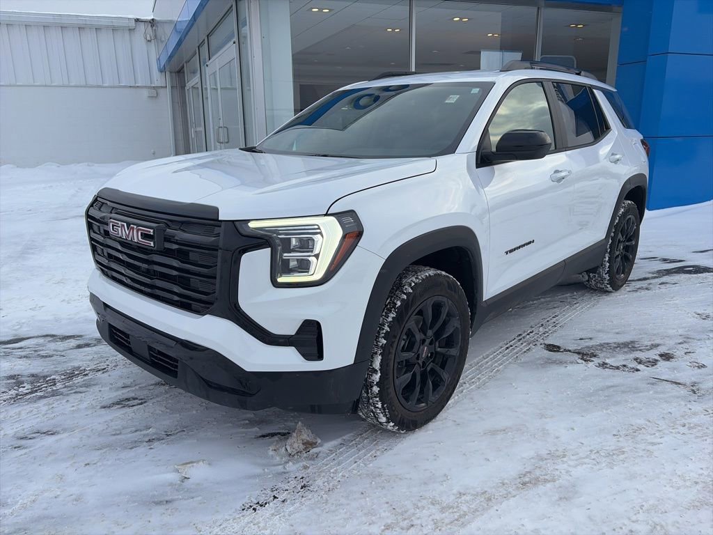 Used 2026 GMC Terrain Elevation w/ Elevation Premium Package image 3