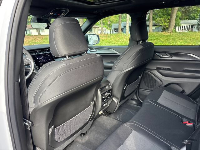 New 2026 Jeep Grand Cherokee Laredo X AWD/4WD image 9