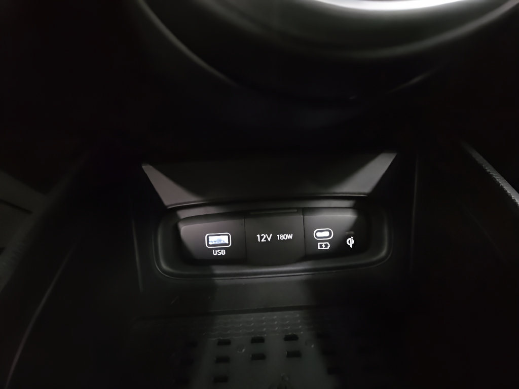 New 2026 Hyundai Venue SEL FWD image 34