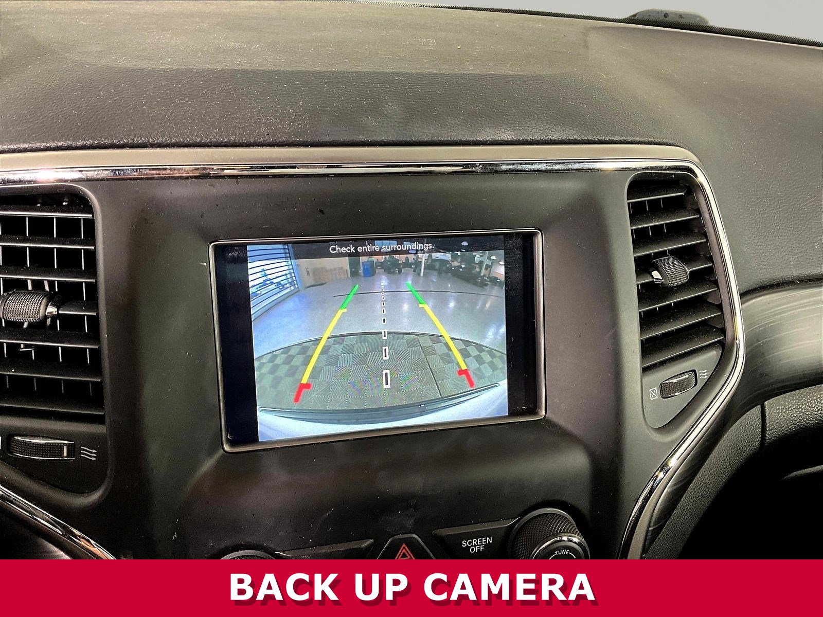 Used 2021 Jeep Grand Cherokee Laredo AWD/4WD image 14