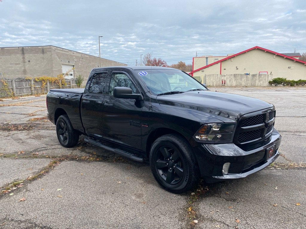 Used 2017 RAM 1500 Express w/ Black Ram 1500 Express Group image 7