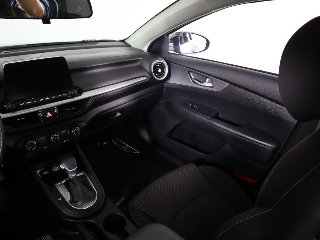 Used 2020 Kia Forte LXS FWD image 32
